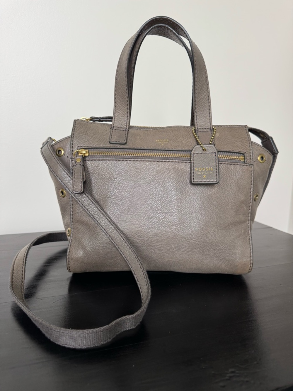 Fossil Grey Pebbled Leather Satchel Crossbody Bag Grommet Detail Issue No. 1954